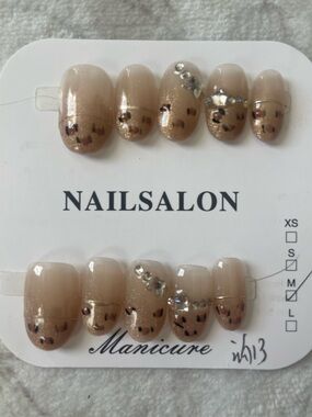 5 for $20! High Quality Press-On Nails in size medium